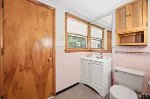 1310 Hollins Dr, Saint Louis, MO 63135 - Photo 30