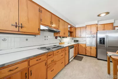 1310 Hollins Drive, Saint Louis, MO 63135 - Photo 18