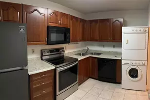 1690 E Swan Cir, Saint Louis, MO 63144 - Photo 4