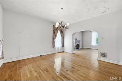 2010 Forest Avenue, Saint Louis, MO 63139 - Photo 12