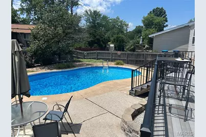 11824 Welcome Drive, Maryland Heights, MO 63043 - Photo 2