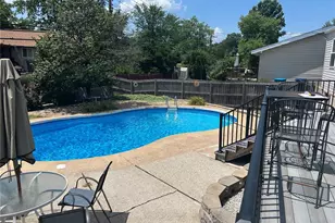 11824 Welcome Dr, Maryland Heights, MO 63043 - Photo 2