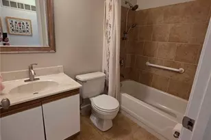 1927 Bennington Common Dr, Saint Louis, MO 63146 - Photo 26