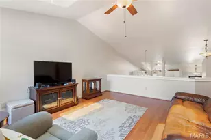 1927 Bennington Common Dr, Saint Louis, MO 63146 - Photo 10