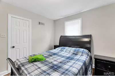3827 Oakridge Boulevard, Saint Louis, MO 63121 - Photo 12