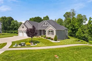 312 Deep Ravine Ct, Saint Charles, MO 63301 - Photo 2