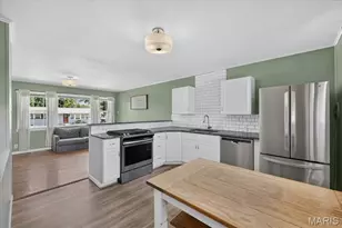 11376 Revere Ln, Saint Louis, MO 63128 - Photo 8