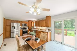 2846 Bee Tree Ln, Saint Louis, MO 63129 - Photo 16