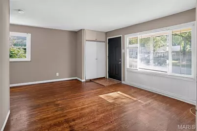 9713 Medford Drive, Saint Louis, MO 63136 - Photo 14