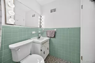 10813 Waycroff Dr, Saint Louis, MO 63114 - Photo 12