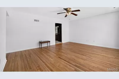 10813 Waycroff Drive, Saint Louis, MO 63114 - Photo 6