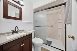 10813 Waycroff Dr, Saint Louis, MO 63114 - Photo 18