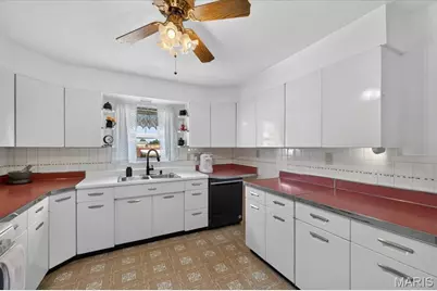 3152 Watson Road, Saint Louis, MO 63139 - Photo 16