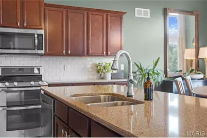 101 Countryshire Drive, Lake Saint Louis, MO 63367 - Photo 6