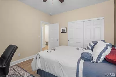 101 Countryshire Drive, Lake Saint Louis, MO 63367 - Photo 32