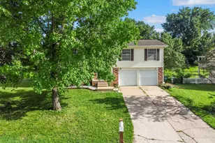 3846 Jeff Dr, Saint Charles, MO 63304 - Photo 2