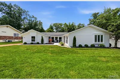 490 Maymont Drive, Ballwin, MO 63011 - Photo 2