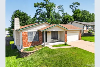 12127 Josephine Marie Drive, Maryland Heights, MO 63043 - Photo 2