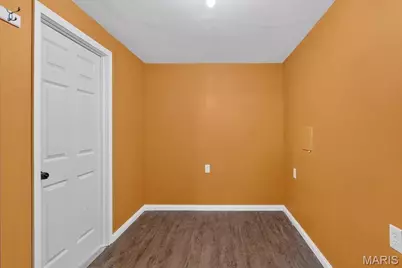 12127 Josephine Marie Drive, Maryland Heights, MO 63043 - Photo 32