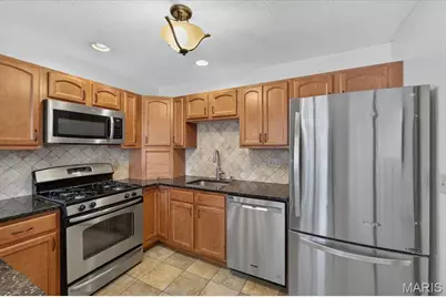 12127 Josephine Marie Drive, Maryland Heights, MO 63043 - Photo 16