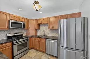 12127 Josephine Marie Dr, Maryland Heights, MO 63043 - Photo 16