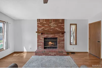12127 Josephine Marie Drive, Maryland Heights, MO 63043 - Photo 8