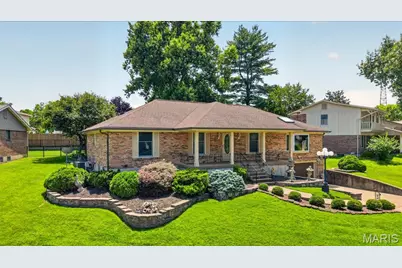 468 Falaise Drive, Creve Coeur, MO 63141 - Photo 2