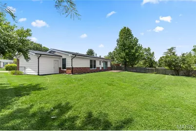 2390 Grassland Dr, Florissant, MO 63033 - Photo 26