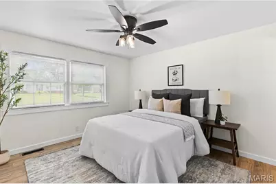 2390 Grassland Dr, Florissant, MO 63033 - Photo 16