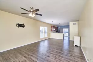 212 Barrington Ridge Ln, Wentzville, MO 63385 - Photo 8