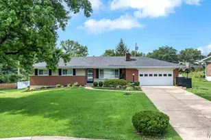 11134 Saucier Dr, Creve Coeur, MO 63141 - Photo 36