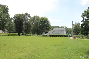 12954 Baalbek Dr, Sunset Hills, MO 63127 - Photo 8