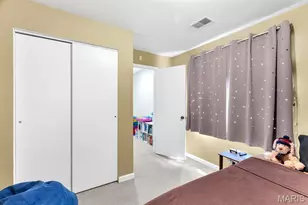 263 S Hartnett Ave, Ferguson, MO 63135 - Photo 12