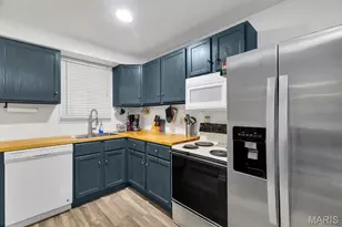 263 S Hartnett Ave, Ferguson, MO 63135 - Photo 4