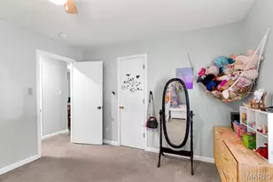 263 S Hartnett Ave, Ferguson, MO 63135 - Photo 10