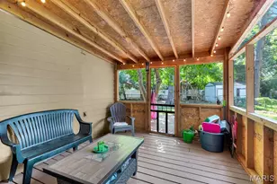 263 S Hartnett Ave, Ferguson, MO 63135 - Photo 6