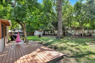 263 S Hartnett Ave, Ferguson, MO 63135 - Photo 16
