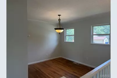2290 Montagne Drive, Florissant, MO 63033 - Photo 4