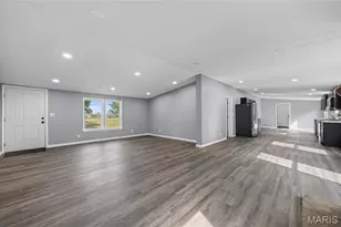 25205 Ranch Dr, Lebanon, MO 65536 - Photo 4