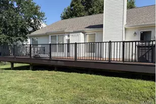 226 Charging Bear Dr, Wentzville, MO 63385 - Photo 2