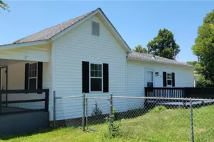 405 S Vandervoot St, Desloge, MO 63601 - Photo 1