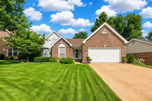 4455 Forder Oaks Dr, Saint Louis, MO 63129 - Photo 2