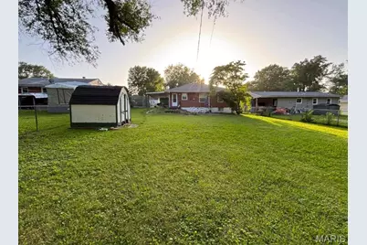1710 Clover Lane, Florissant, MO 63031 - Photo 4