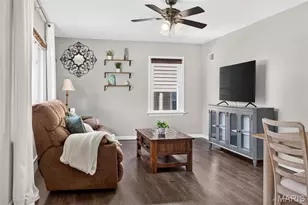 402 Rose Dr, Saint Charles, MO 63301 - Photo 4