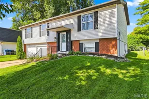 3127 Donnycave Ln, Maryland Heights, MO 63043 - Photo 1