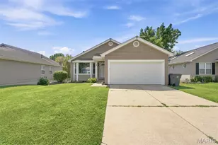 9 Queensboro Dr, Saint Peters, MO 63376 - Photo 2