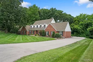 901 Mason Wood Dr, Saint Louis, MO 63141 - Photo 2