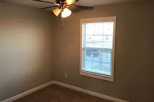463 Honeysuckle Creek Dr, Wentzville, MO 63385 - Photo 6