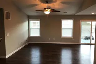 463 Honeysuckle Creek Dr, Wentzville, MO 63385 - Photo 2