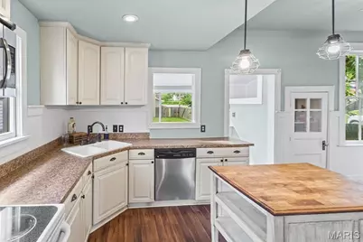 329 Houston Street, Saint Charles, MO 63301 - Photo 18